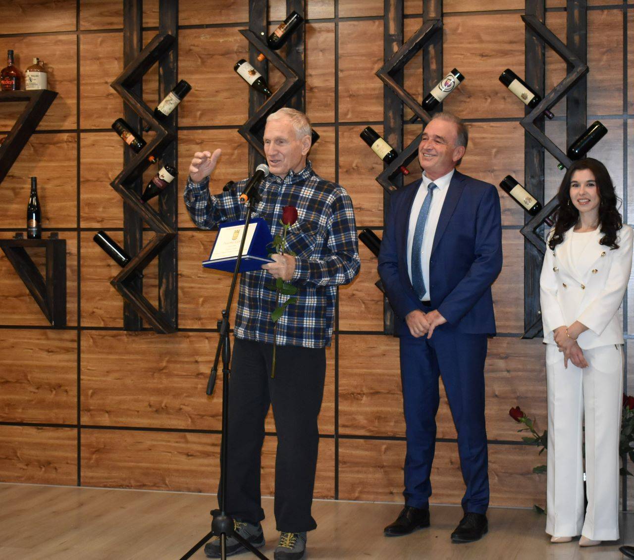 Наградата на Иван Чапаринов получи неговият баща - Неделчо Чапаринов